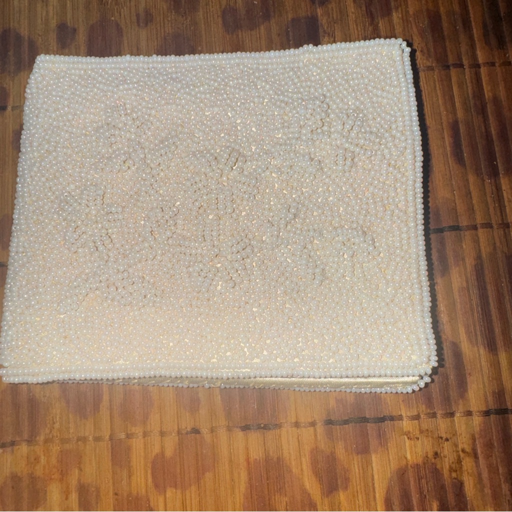 Vintage 1950s Hand Beaded Wallet